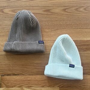 Set of 2 Patagonia women’s Fisherman’s Rolled Beanies - Tan and Cream